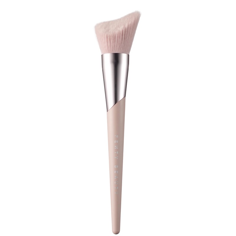 Fenty Beauty Cheek-Hugging Bronzer Brush – 190